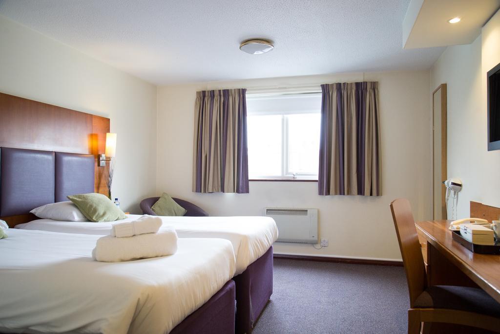 Hello 3* Swinton (Greater Manchester)